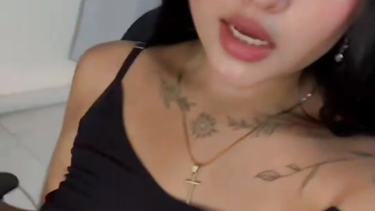 WhatsApp Video 2026-10-01 at 5,53,13 PM (1) - video av Maryalexxx cam-modell