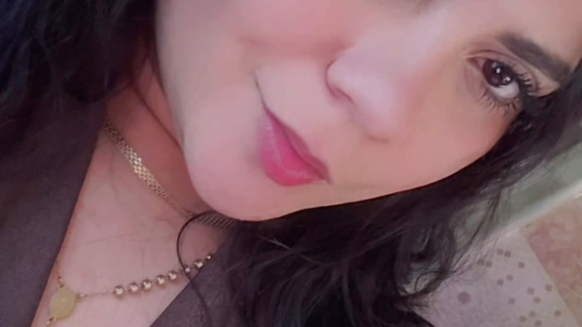 2EC01CDF-0FAC-4D10-937C-DA1F839E3D70 – video af Nanaaaaaa__
