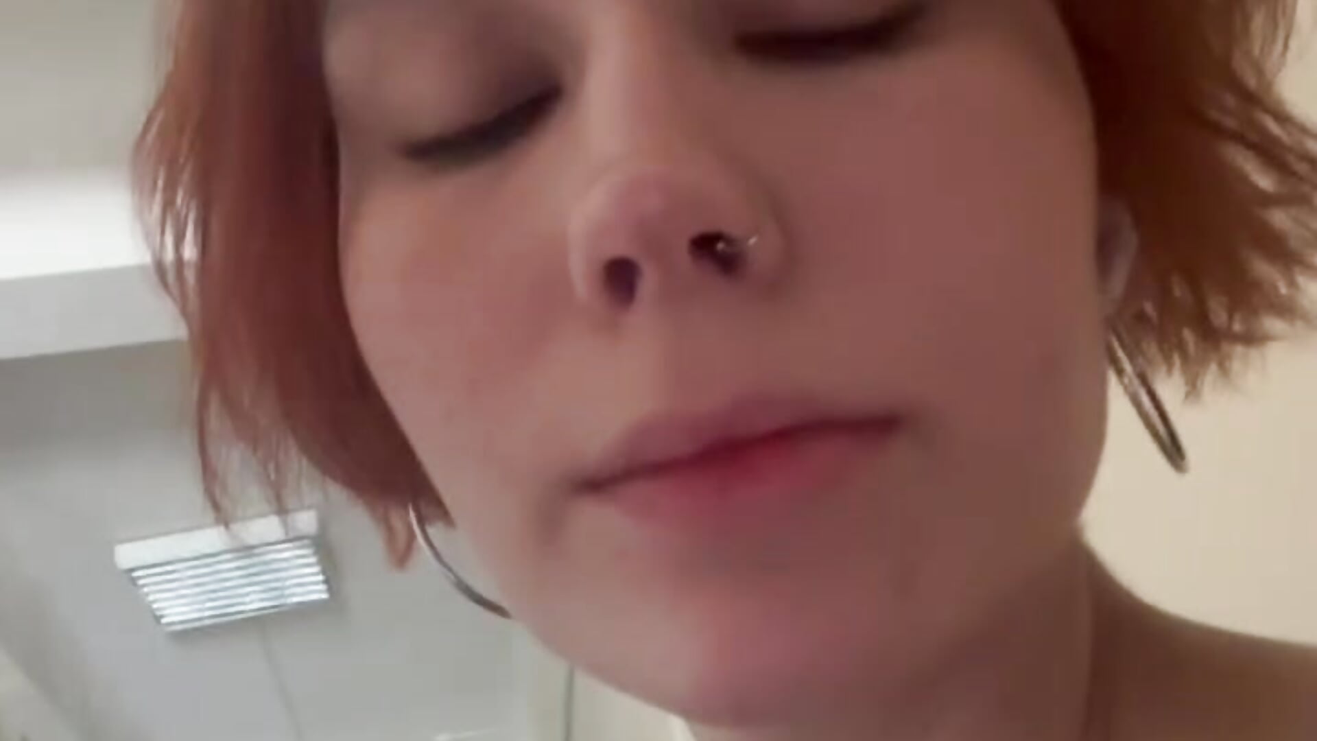 hi :) - video by DaisyLur cam model