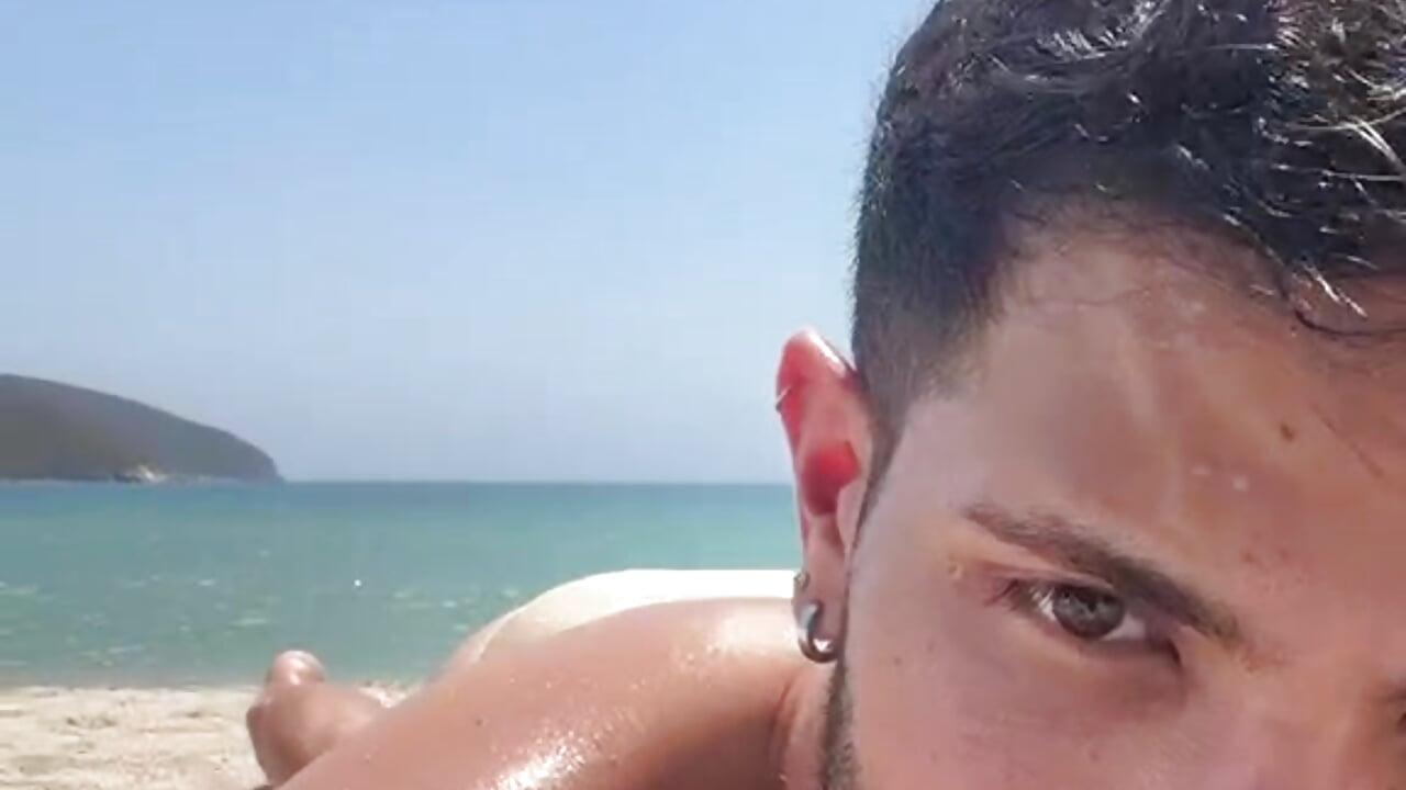 Beach day - video oleh Jock_96