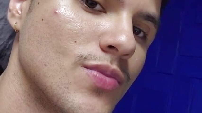 ApoloKlein - video di tendenza della modella di cam 2636