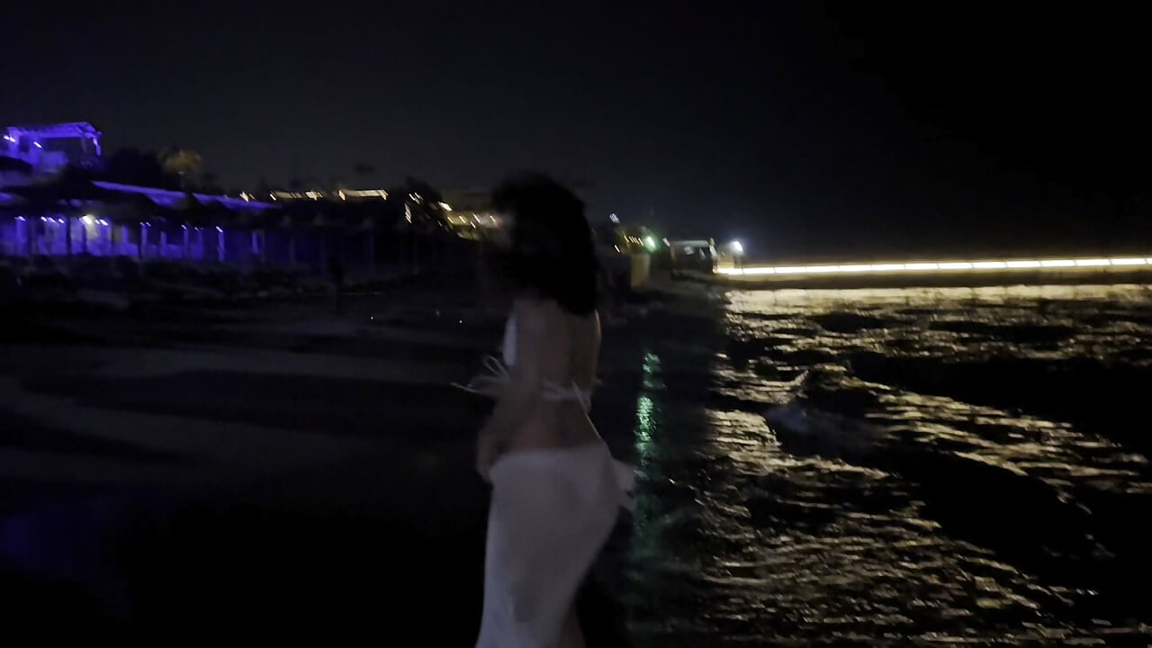 MEOW - video oleh MELISSEIA kamera model
