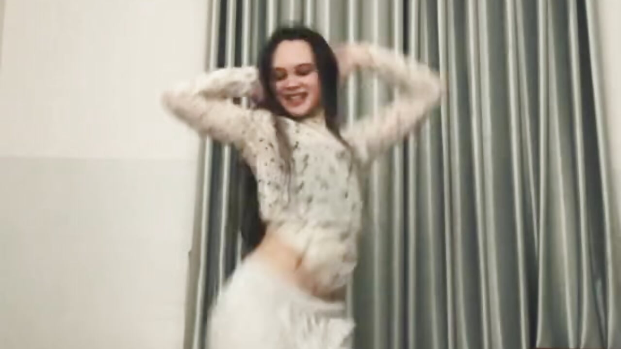 DANCE - video oleh MELISSEIA kamera model