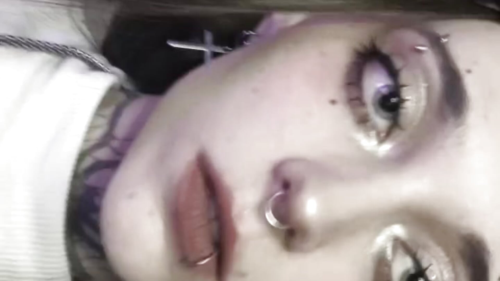 piercing - video Neya_Lettee kameramallilta