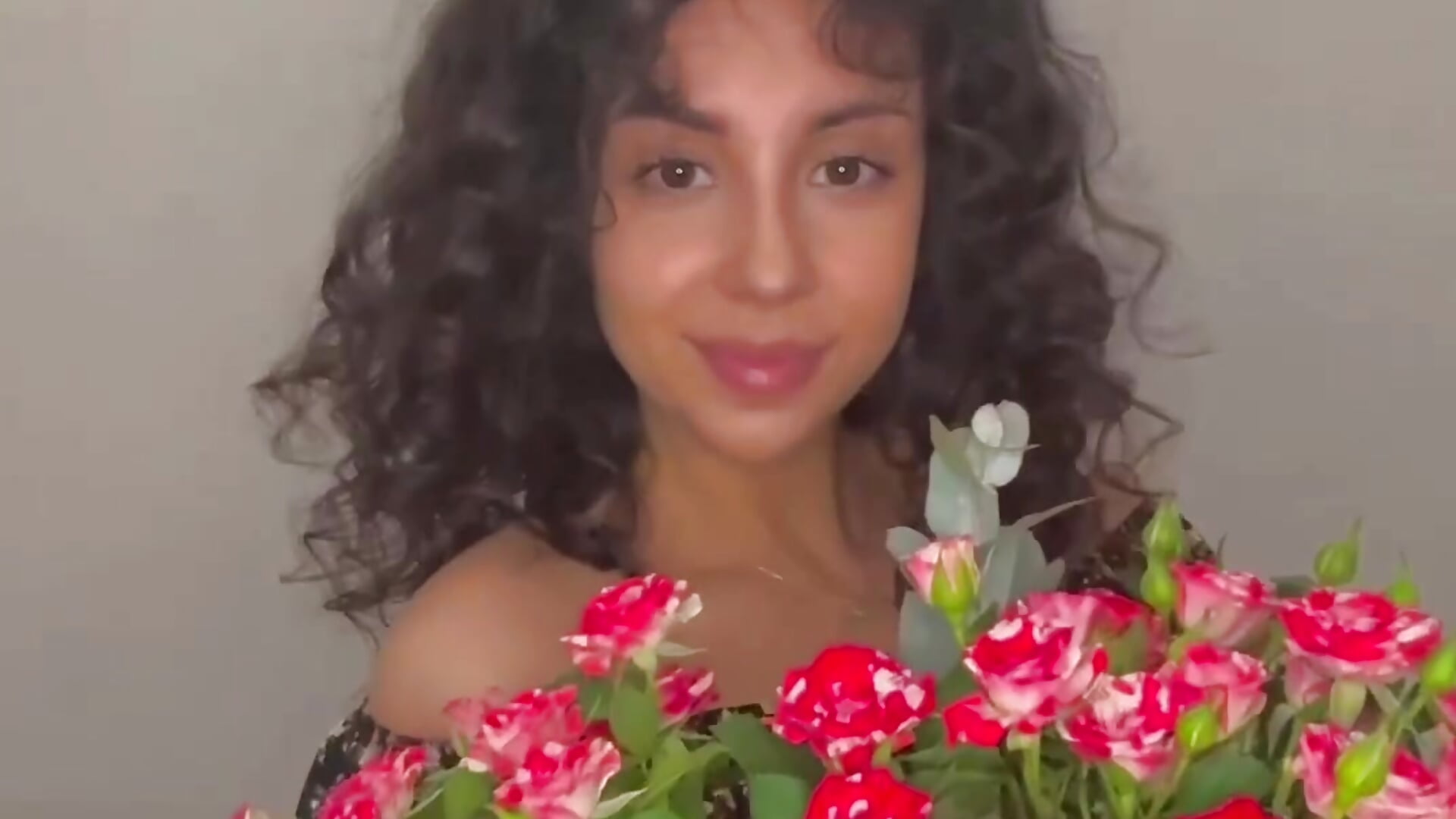 best gift for me🌸💐🌺🌹🪷🏵️ - video choco__latte kameramallilta