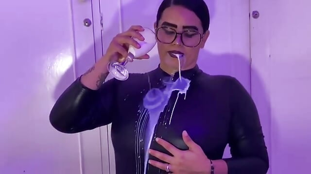 I want you to leave me full of milk - video oleh Mariagaitan1 kamera model