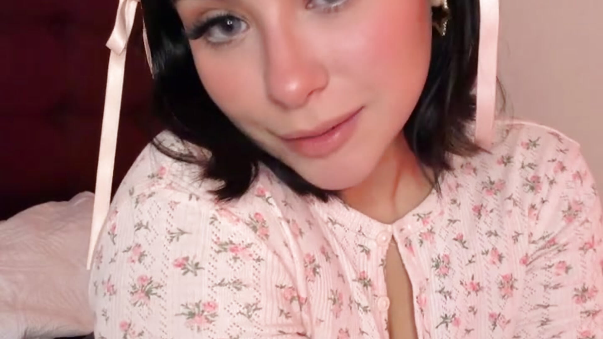 E52B7CFE-1D0C-47FB-B78B-7B6245F14FB1 - video oleh amaraa_sweet kamera model