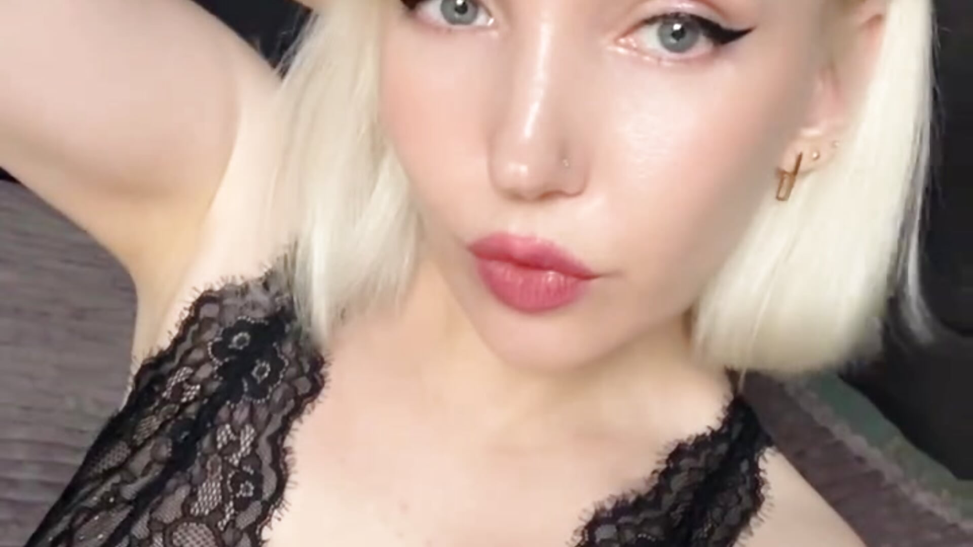 my vibe - video od modelky/modela _Lily_White