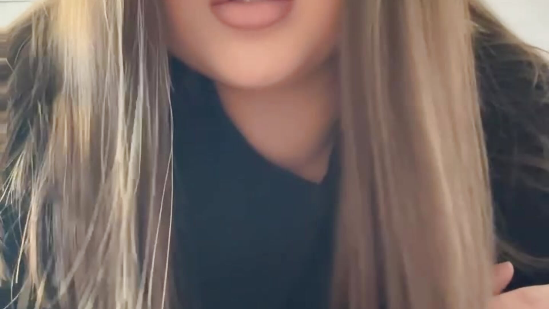 touch me 😊 - Vídeo de RoyalLizy, modelo de vídeos