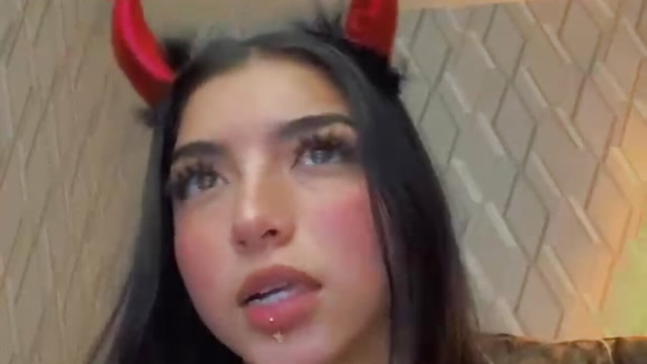 Do you dare take me on? 🔥 - video oleh MichelleStarX kamera model
