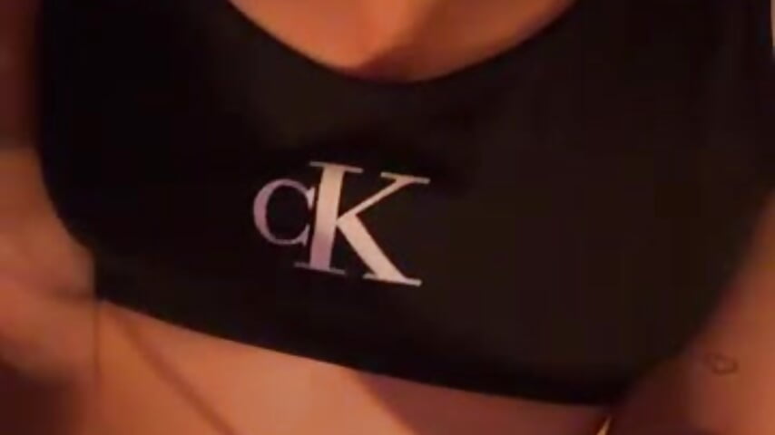 81291821323__FADCC982-9833-47D6-AAD9-F6D7C47BD019 - video oleh Sexyyoungangel kamera model
