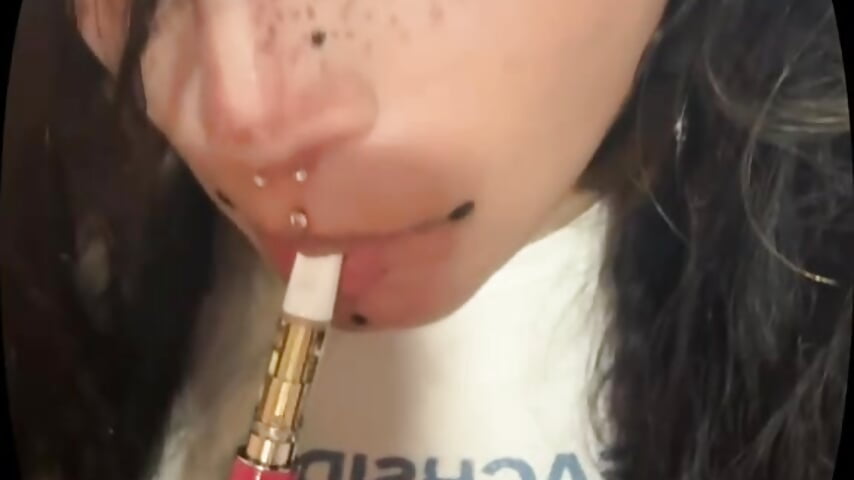 smoke 🔥🔥– MeowMotta kameramodell videója