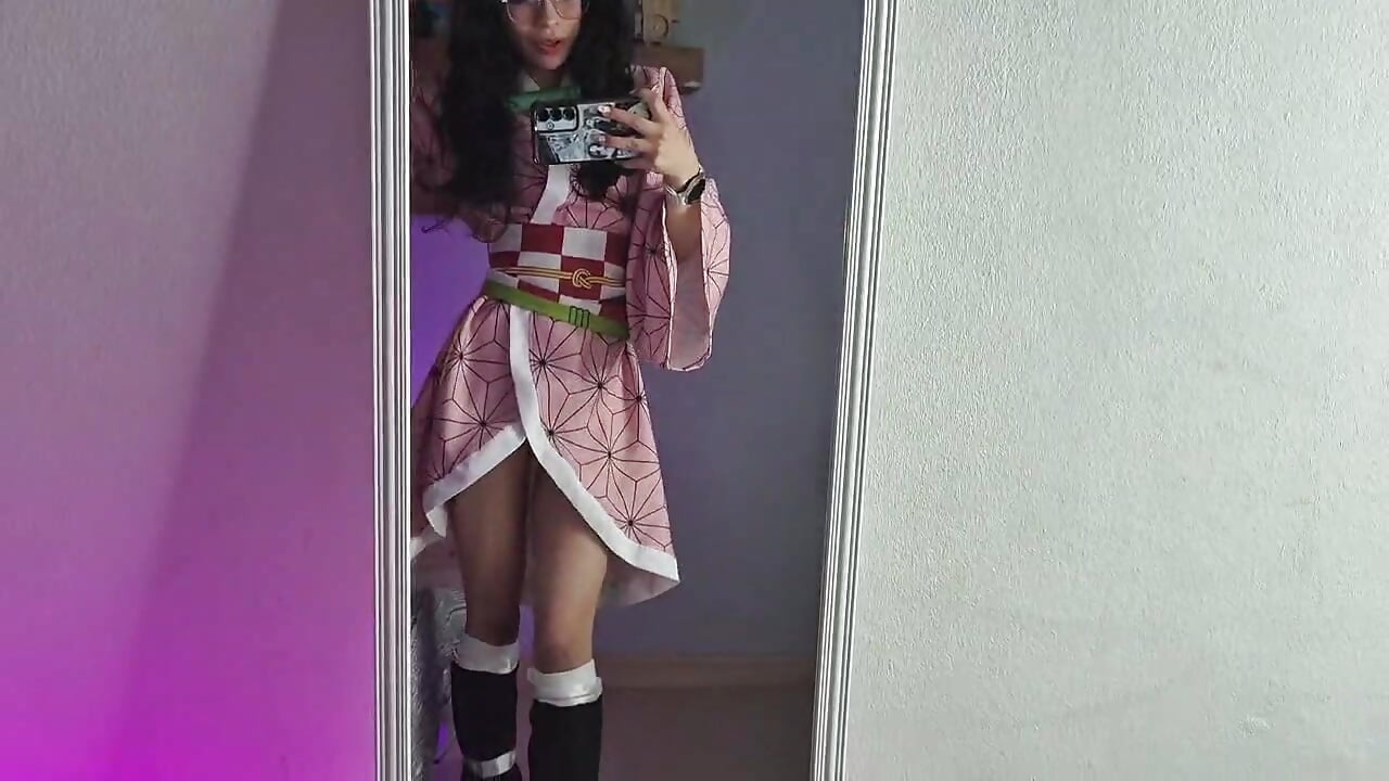 HALLOWEEN NESUKO - відео від вебкаммоделі Giia_bloom