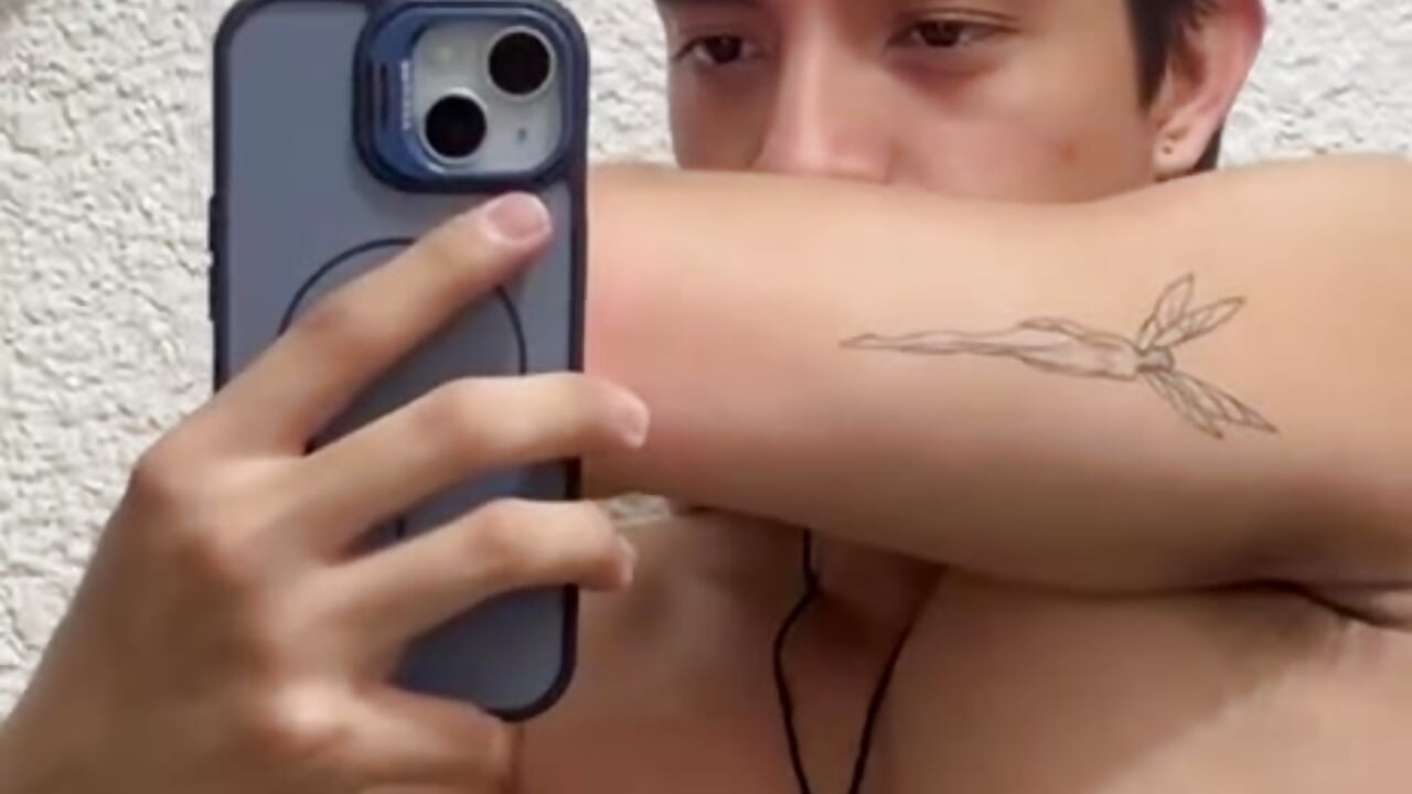 tatoo – video od webkamerové modelky luca_dean