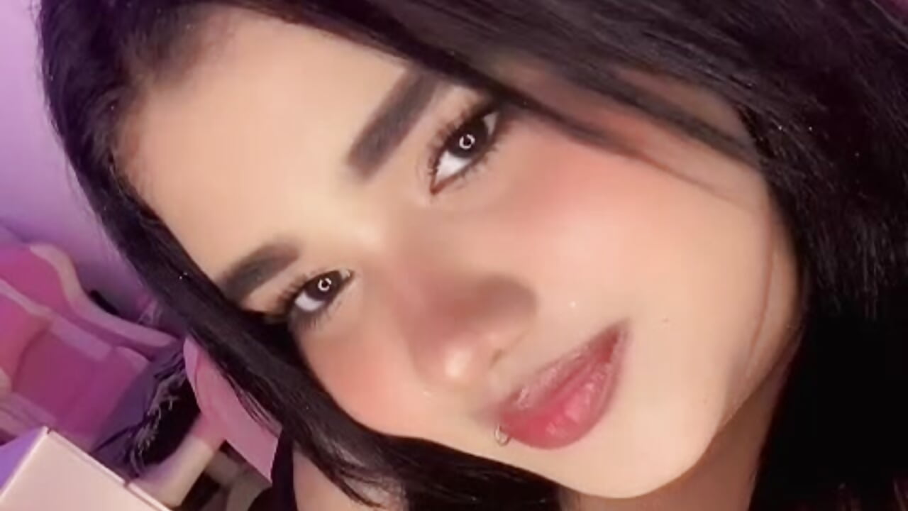 6be1655e-e875-4198-8302-f4a54cc0c643.mp4 - video của người mẫu cam Naomi_Asasha