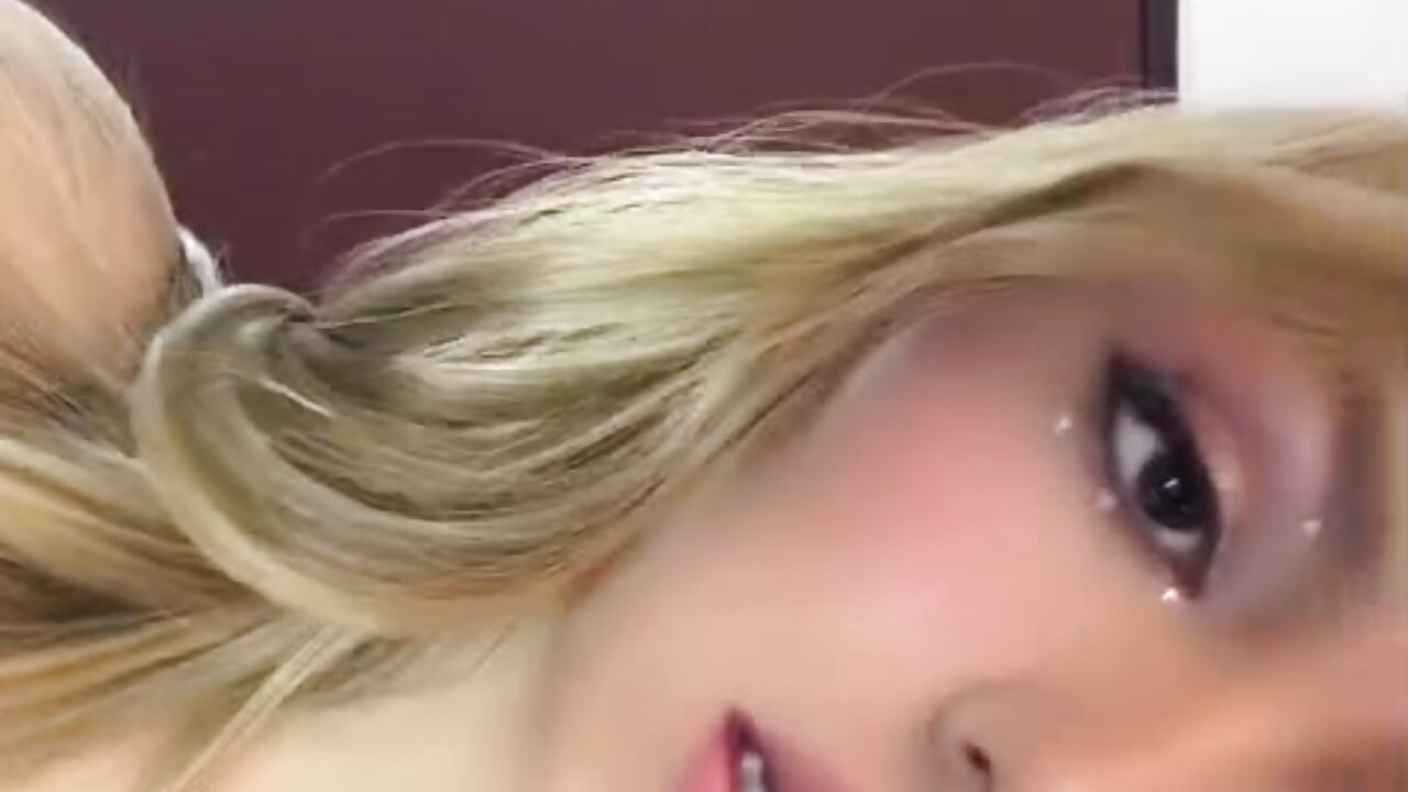 💗 - video oleh ValentinaGil_ kamera model