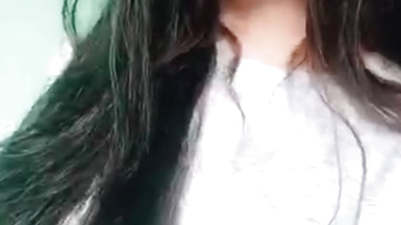 🌺 - video by Zoe_Rhys