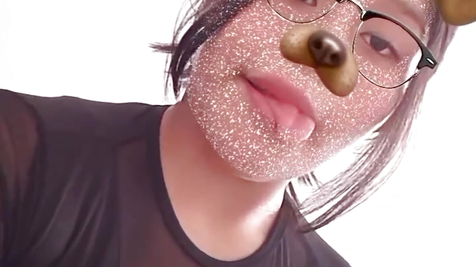 1000191576 - video by kitty_leyi
