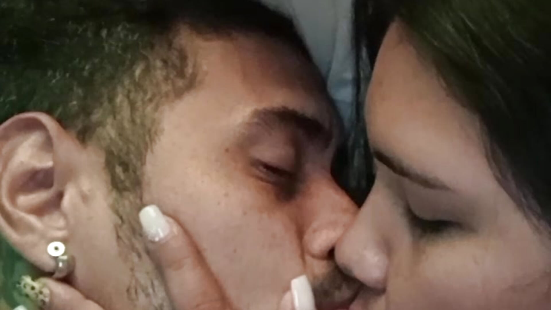 Besos – video af Yeskat