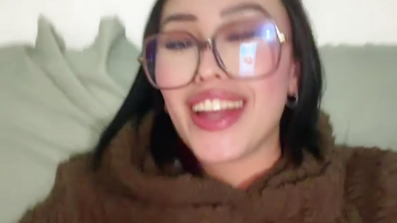 Follow me ❤️– Sophie_ivy kameramodell videója