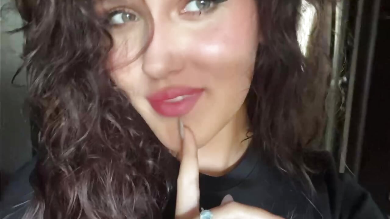 my tik tok – video modela na kameri EvangelineTrelawney