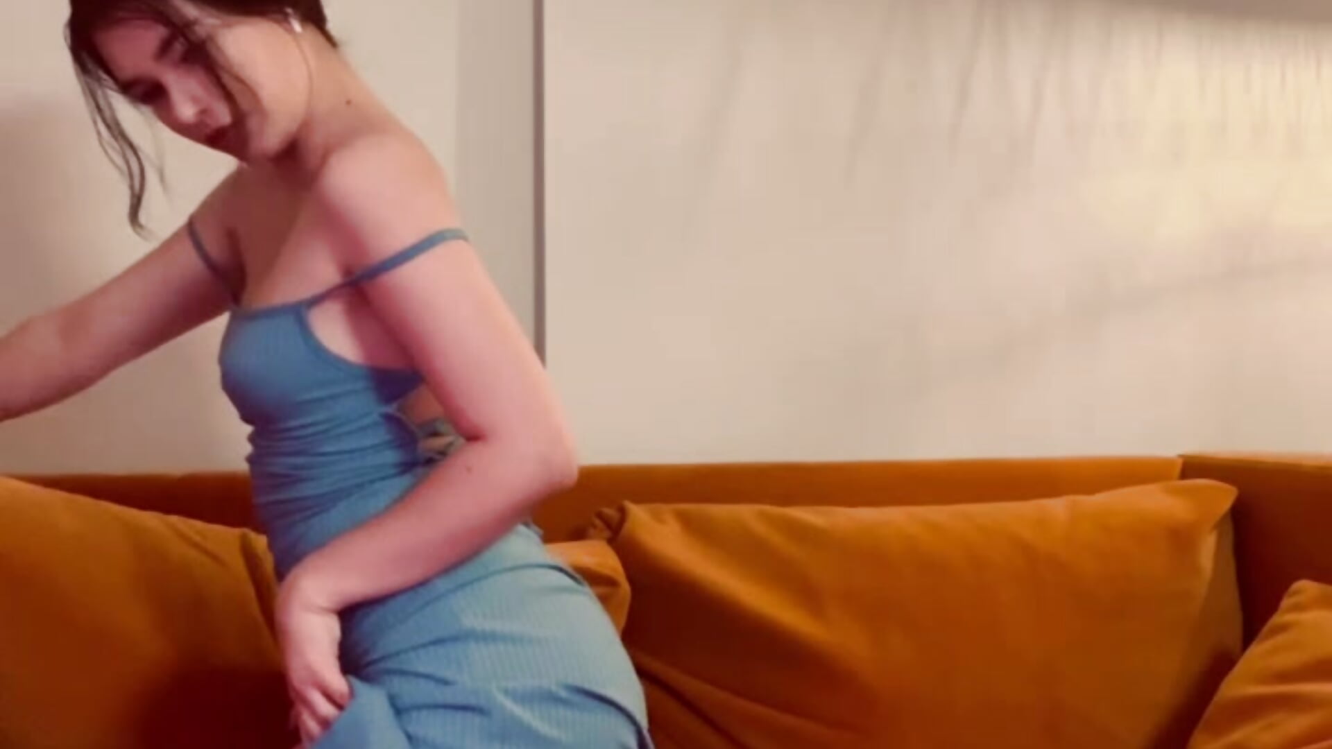 7124338951733585459– KristinaJackson kameramodell videója