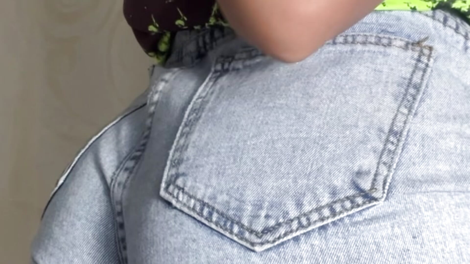 Short de jens — filmik kaira_rosee, modela(-lki) na kamerkach