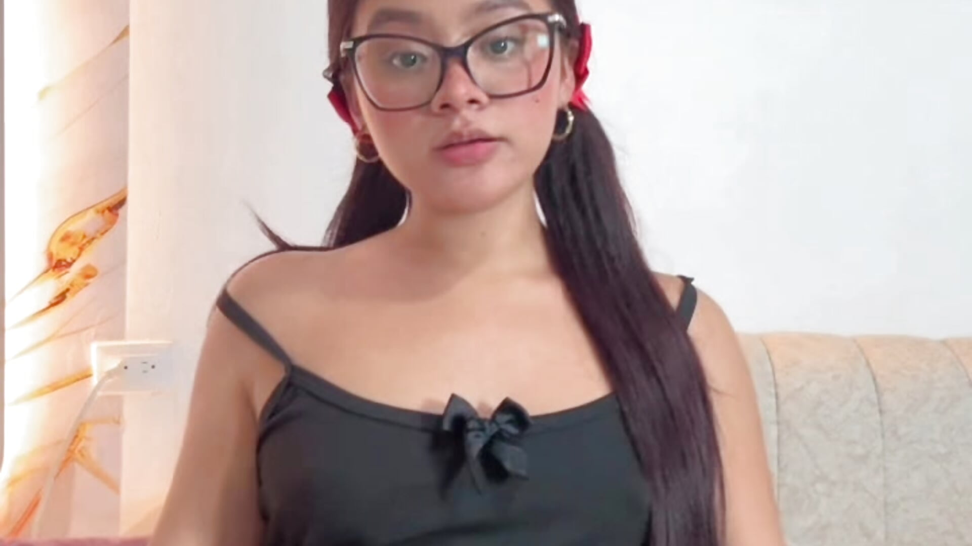 play with this cutie - video oleh kaira_rosee kamera model