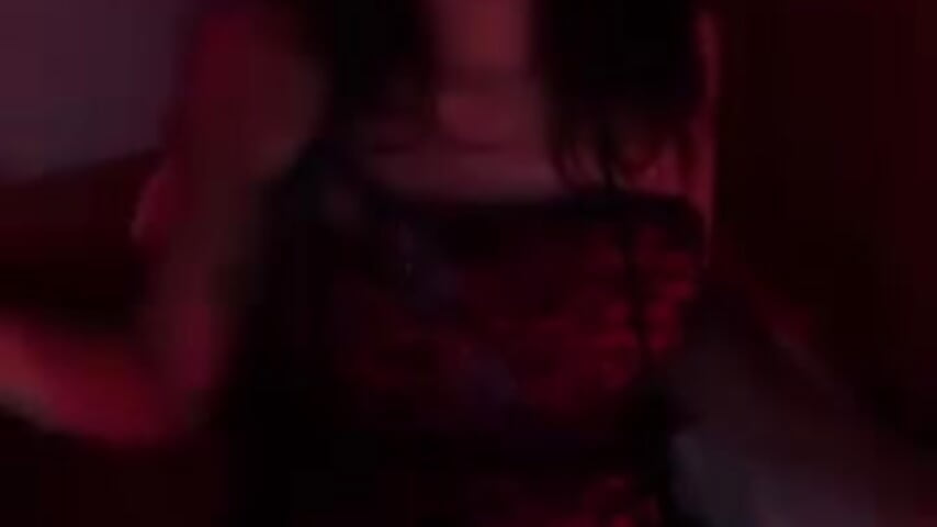 The way this song makes me move is insane. – video modela na kameri MelanieHardfox