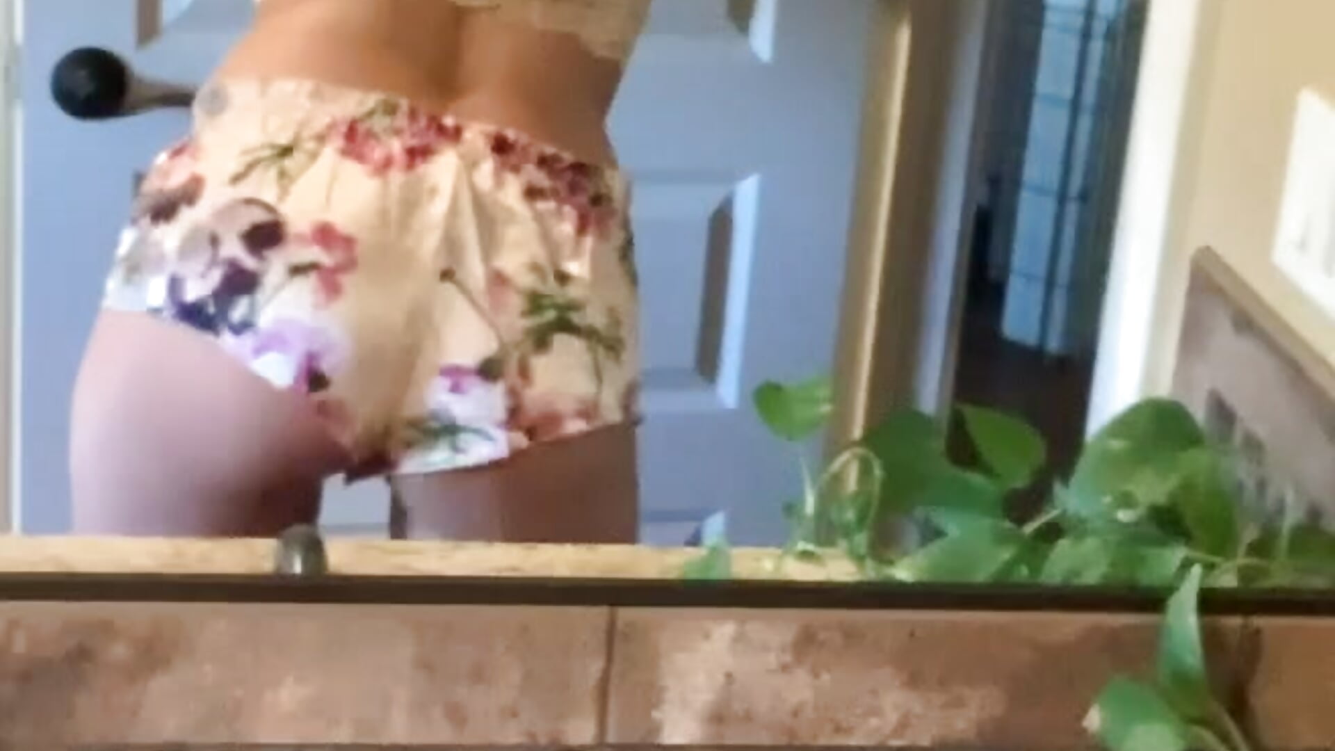 Teaser - video by LinneaLaine69 cam model