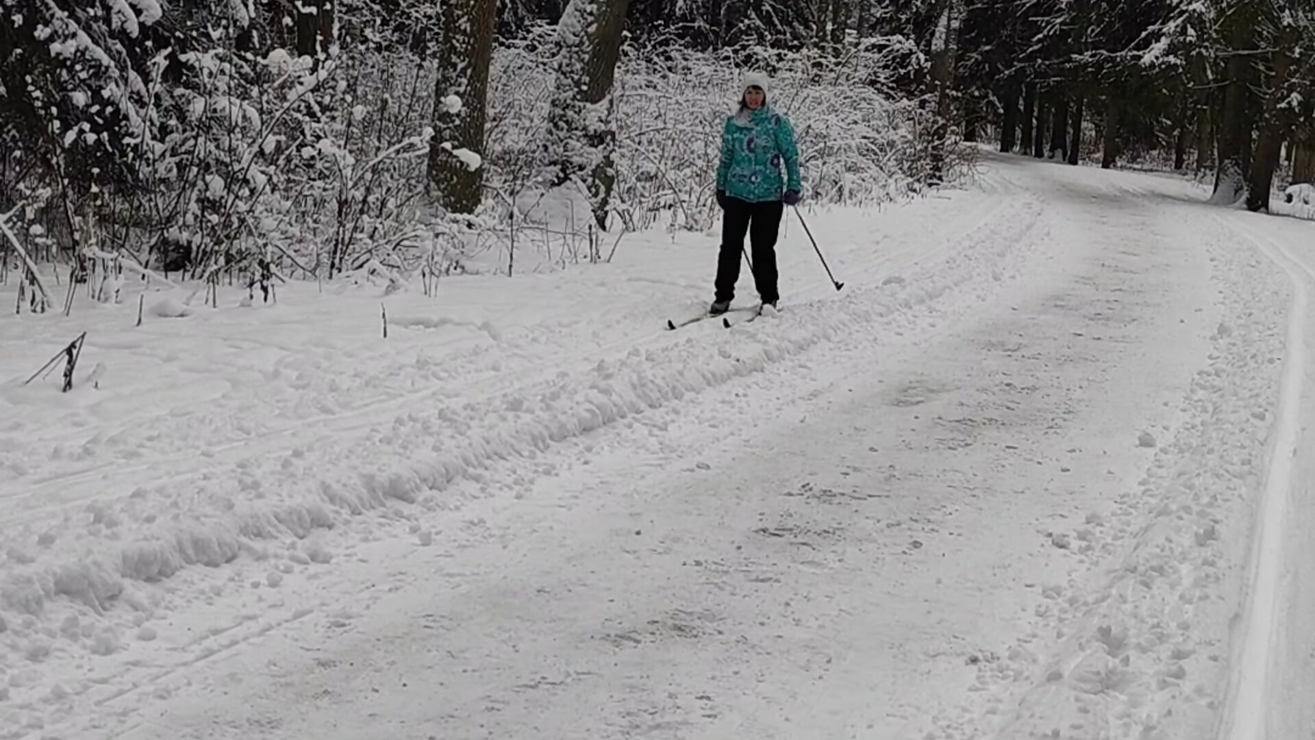 Skiing)) - video by ChristinaGlory cam model