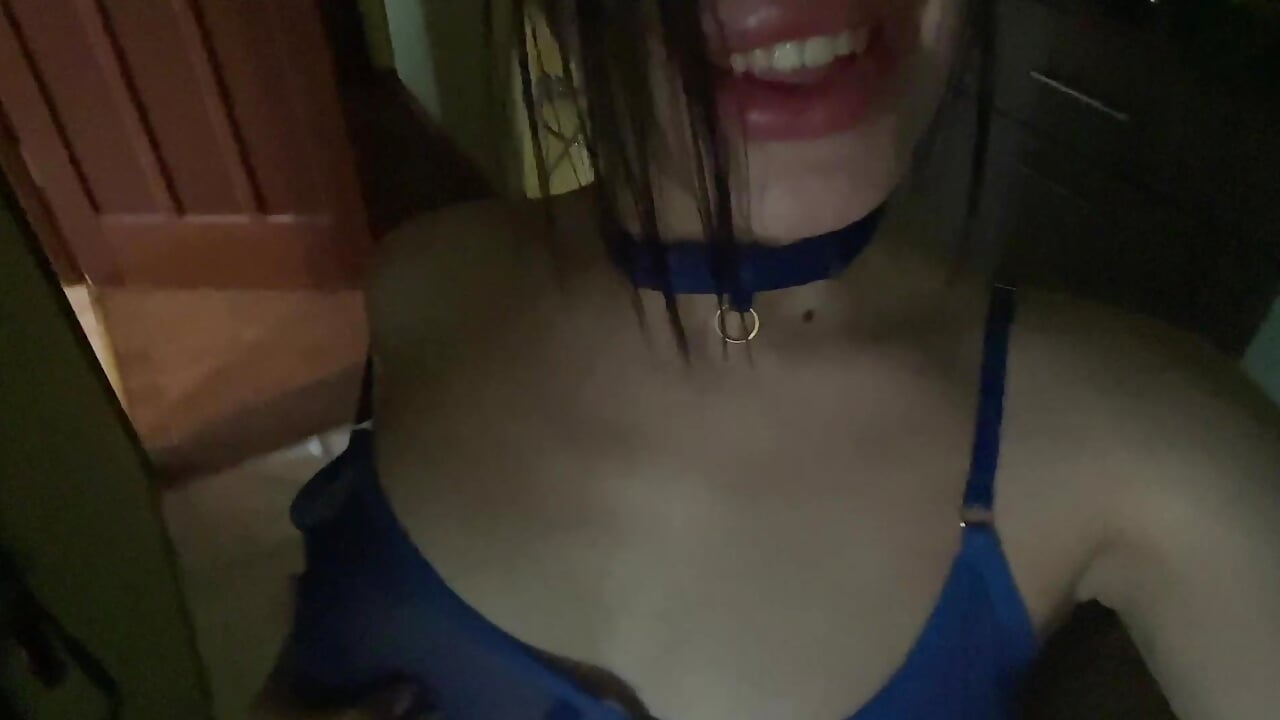 Naughty easing - video của người mẫu cam BlessyCassie