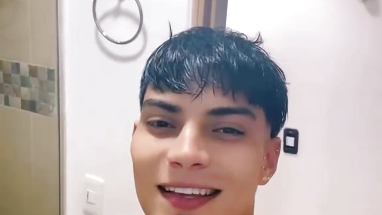 Welcome 👑 - video của người mẫu cam kael_veylor01