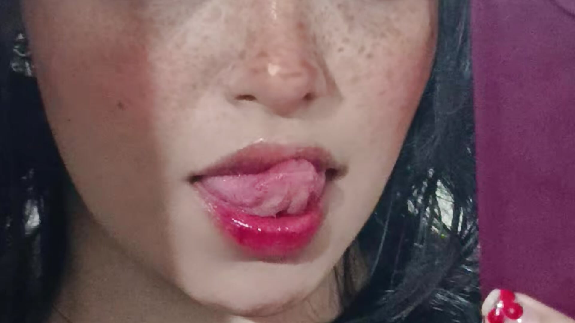 Uncontrolled tongue 👅 - video by _Alele_ cam model