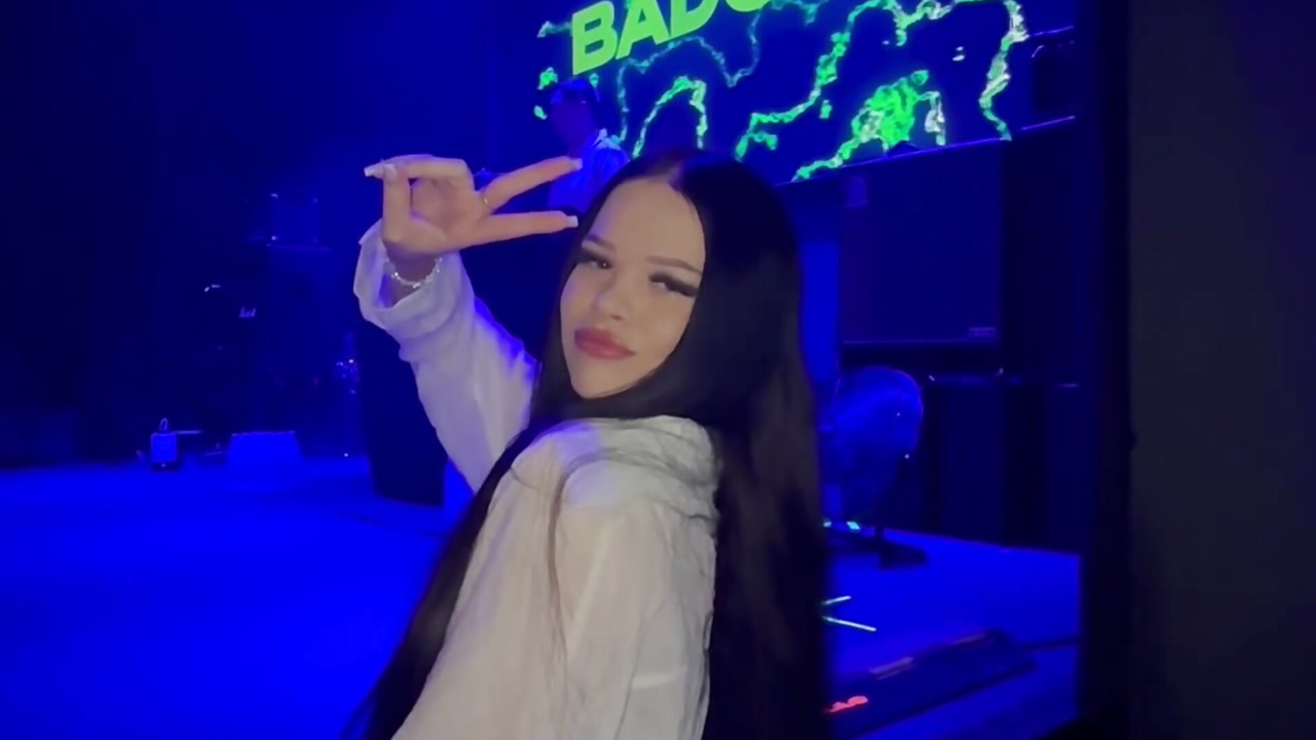 Bit of my nightlife ;)– TammaraEssen kameramodell videója
