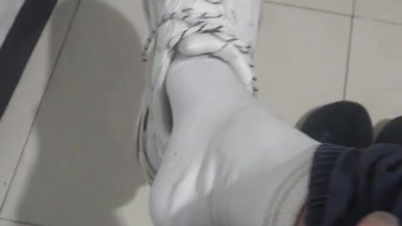 KINKY FEET HELLO 😏 - video by Axel_Bell cam model