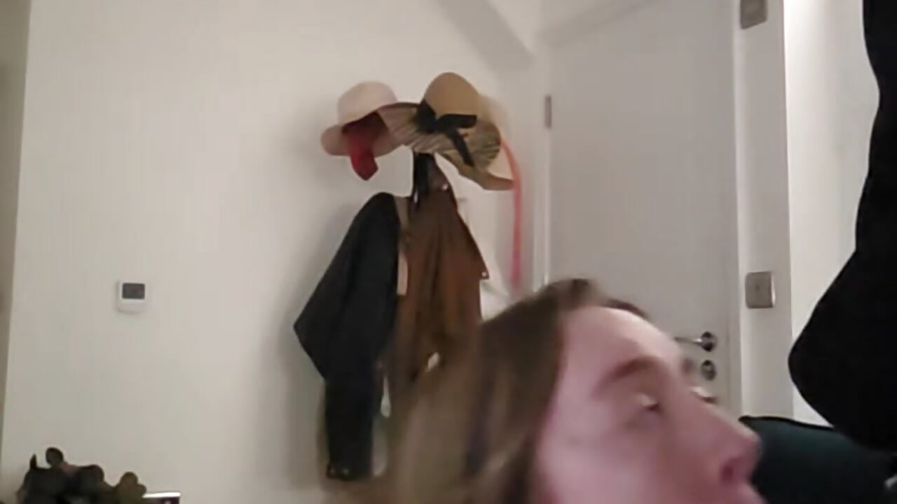 Giving head - video PollyHotxo kameramallilta