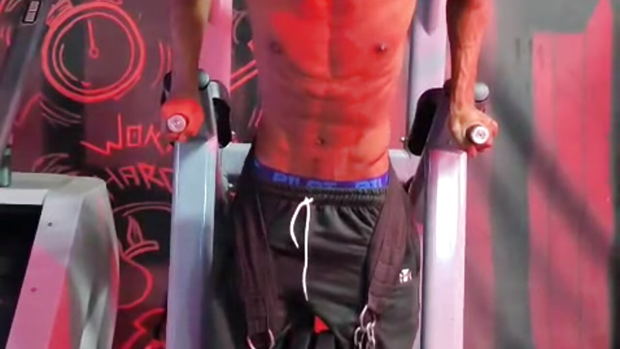 Gym Boy 💪🏻 – video od webkamerové modelky Black_King26