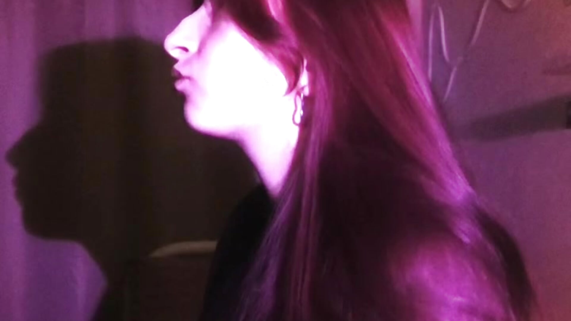 ntmu – video modela na kameri Mil1a_Moon