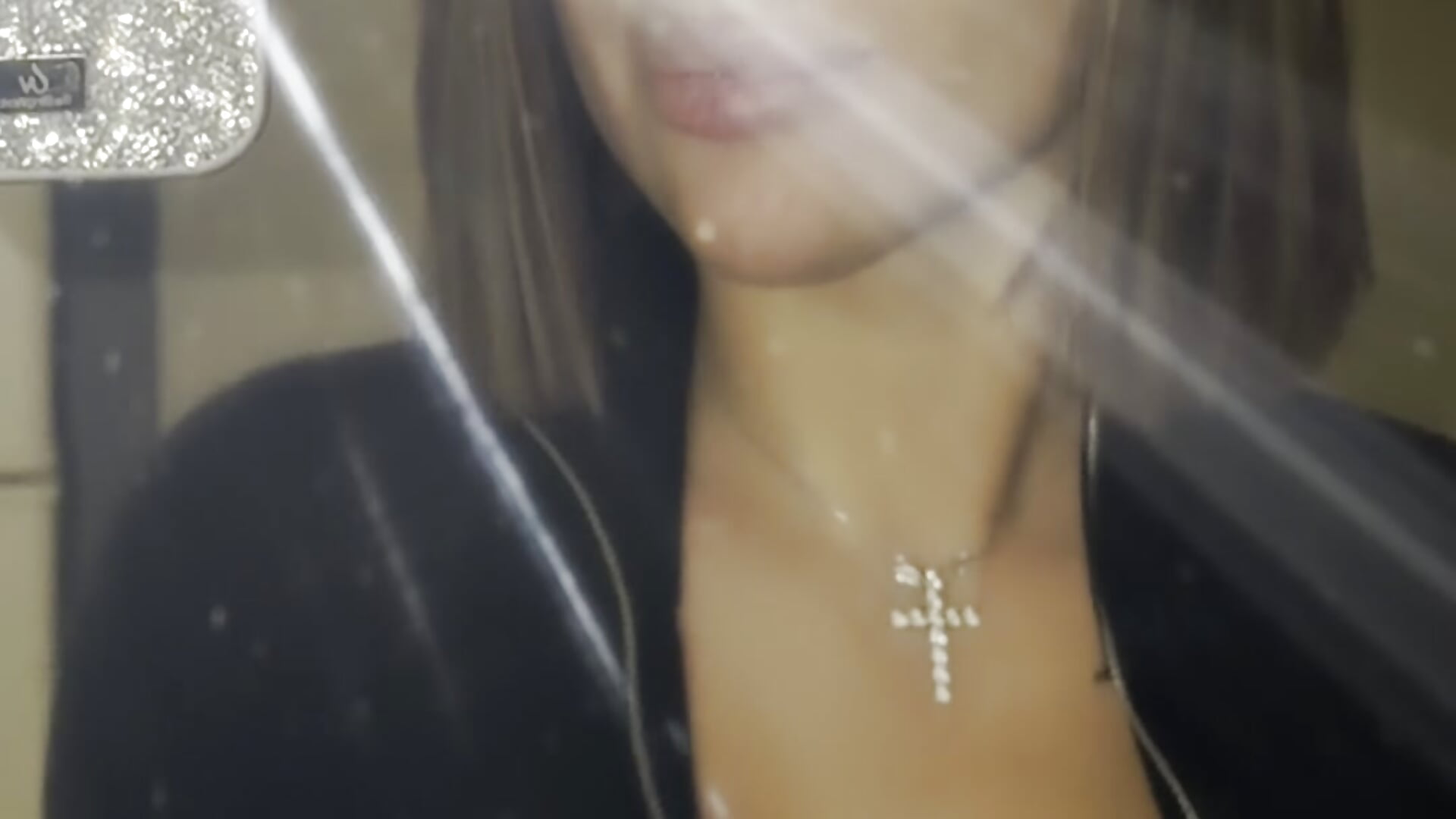 Vibe with me – video od webkamerové modelky Alisee_On