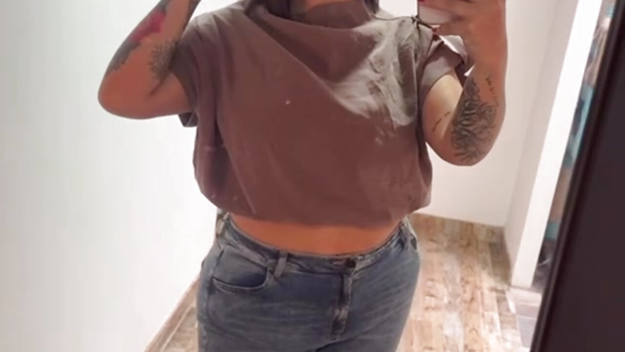 Spit boos hard niples - clip cu AMARATJOLIE model videochat