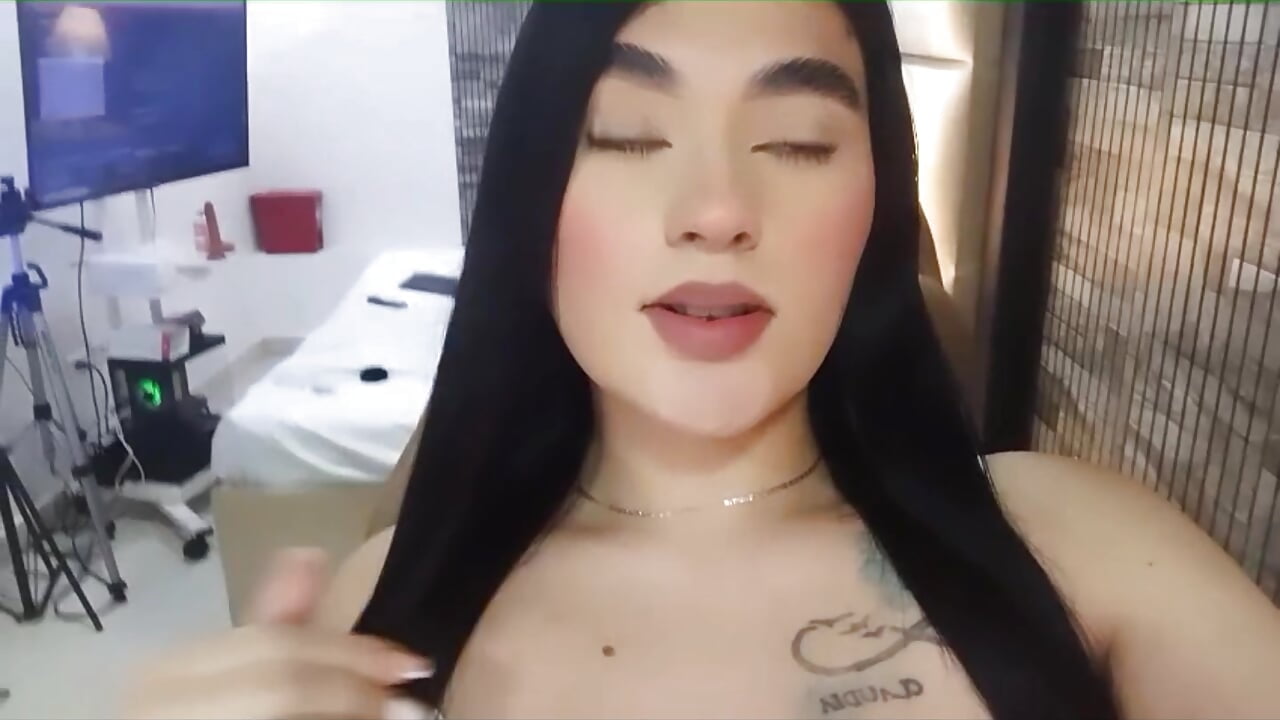 Kiss u💋 - clip cu NahomiOrtiz model videochat