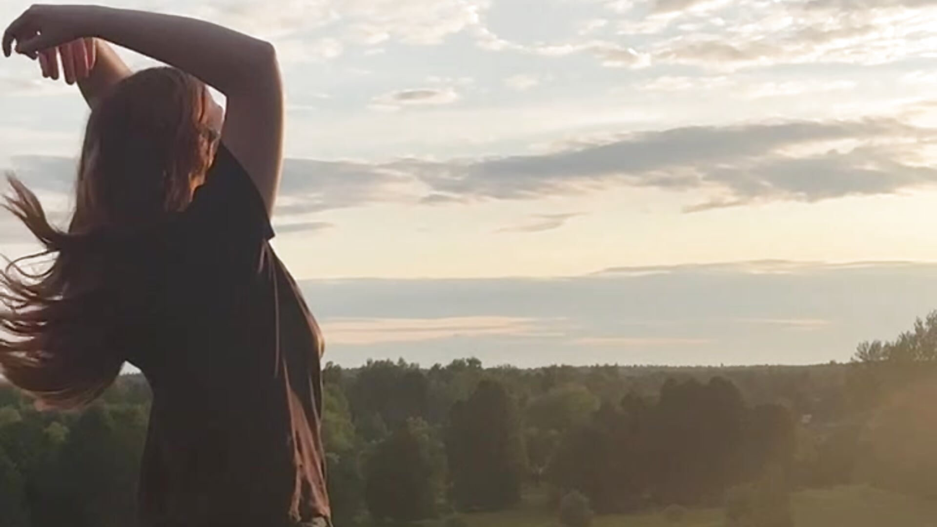 Dmiring the horizon with u – video af siennamoo