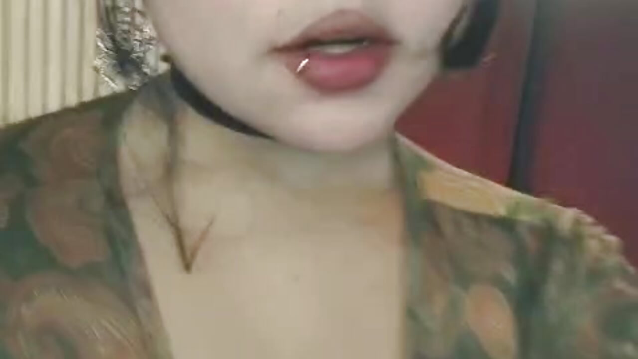 Do you see me as sweet even though I'm wearing so little cloth? – video od Atenea_1126