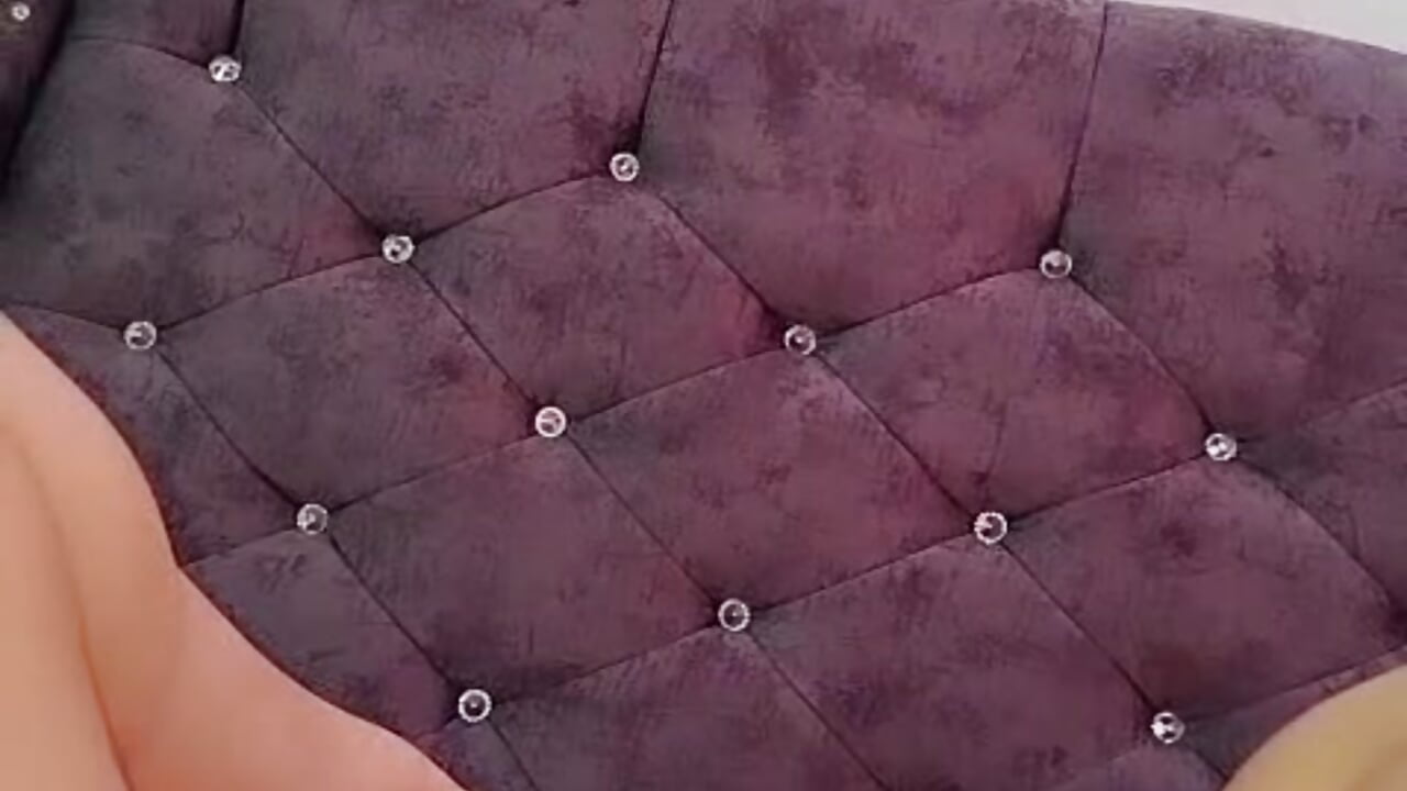 Playing with my fingers in my shaved pussy - Bellaveprime kullanıcısının videosu