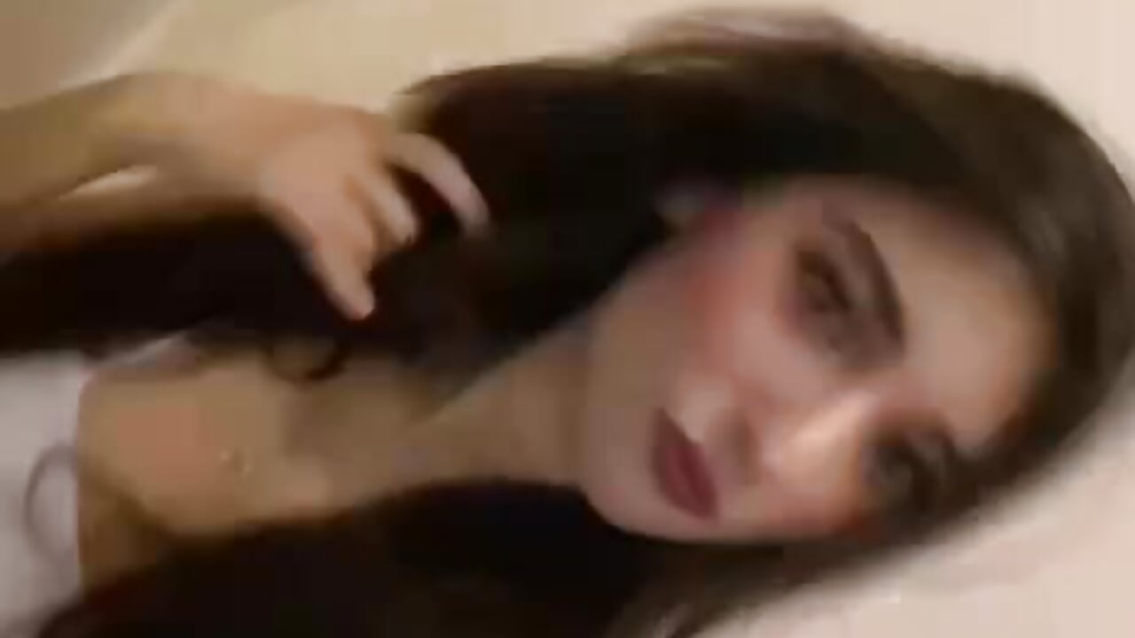 aw heyyy <3 – video modela na kameri ElaineAllen