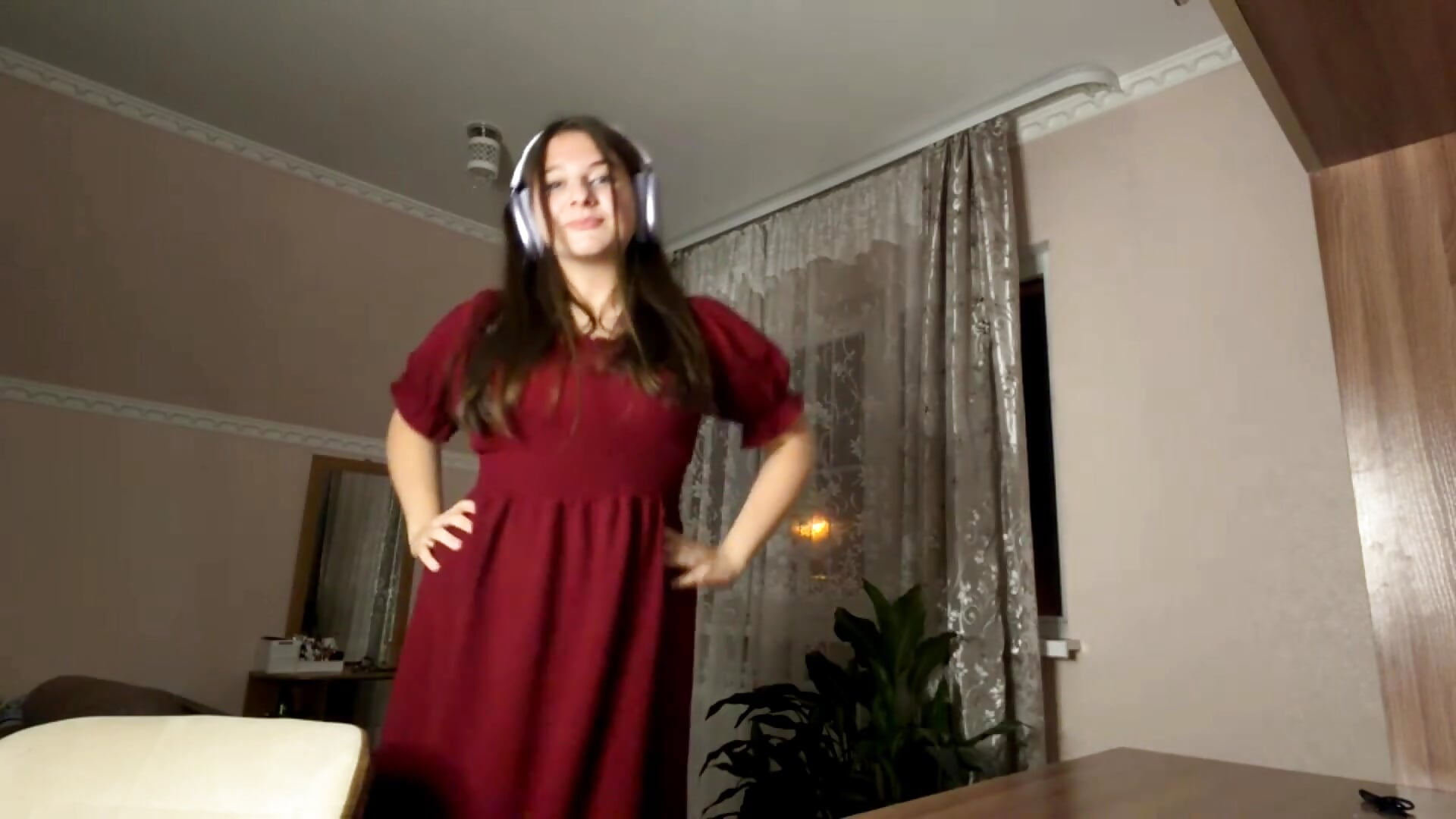 Me in my fav red dress <3 - סרטון של MarvelGair, דוגמן/ית מצלמה