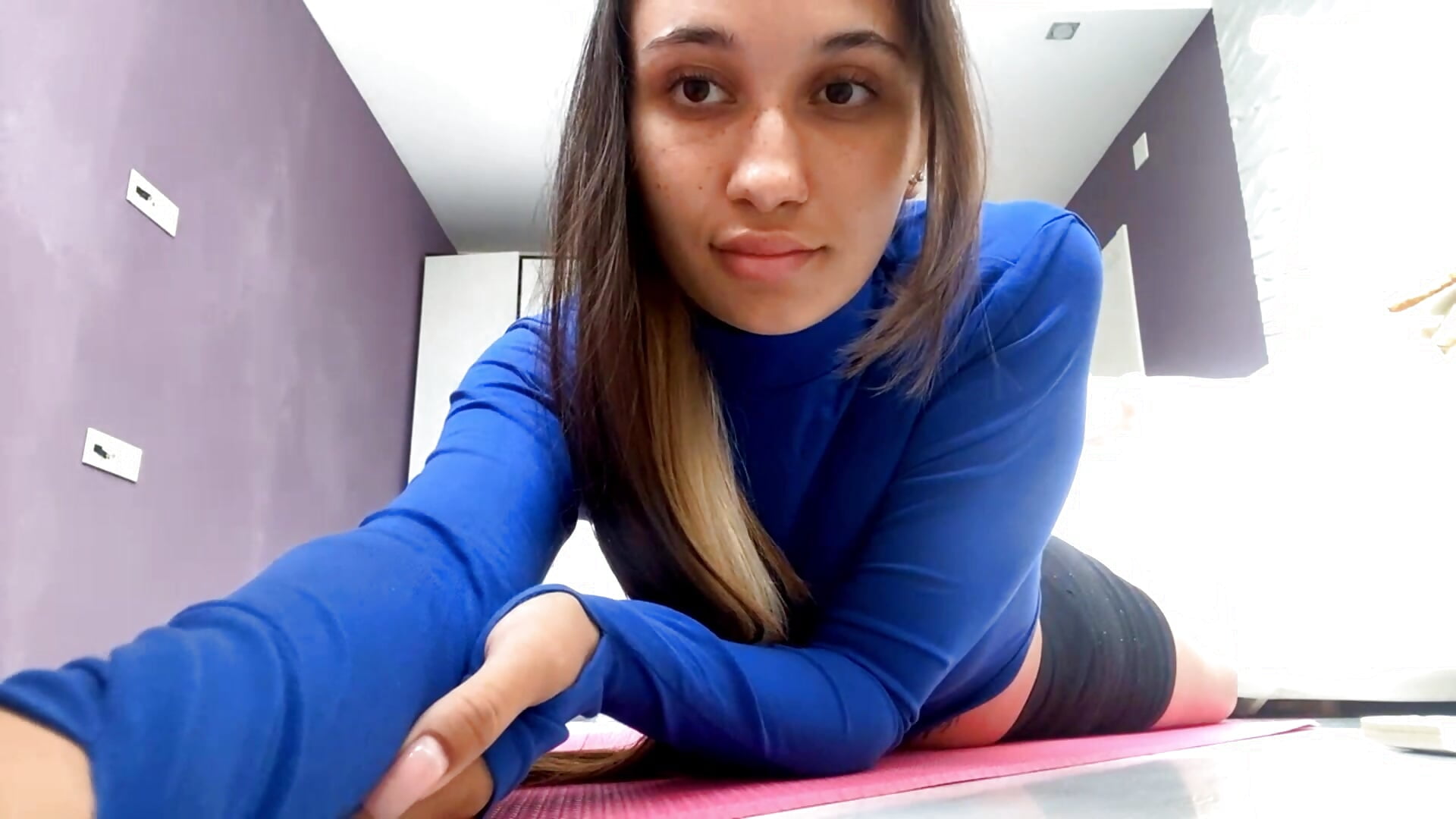 🎀– MelodyCarnillo kameramodell videója