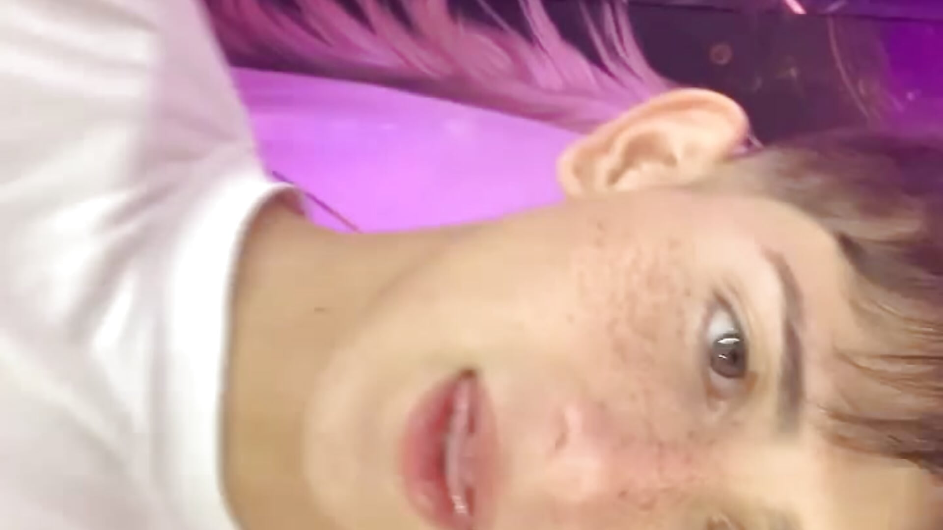 😋😋😋 – video af The_Boy_King_20