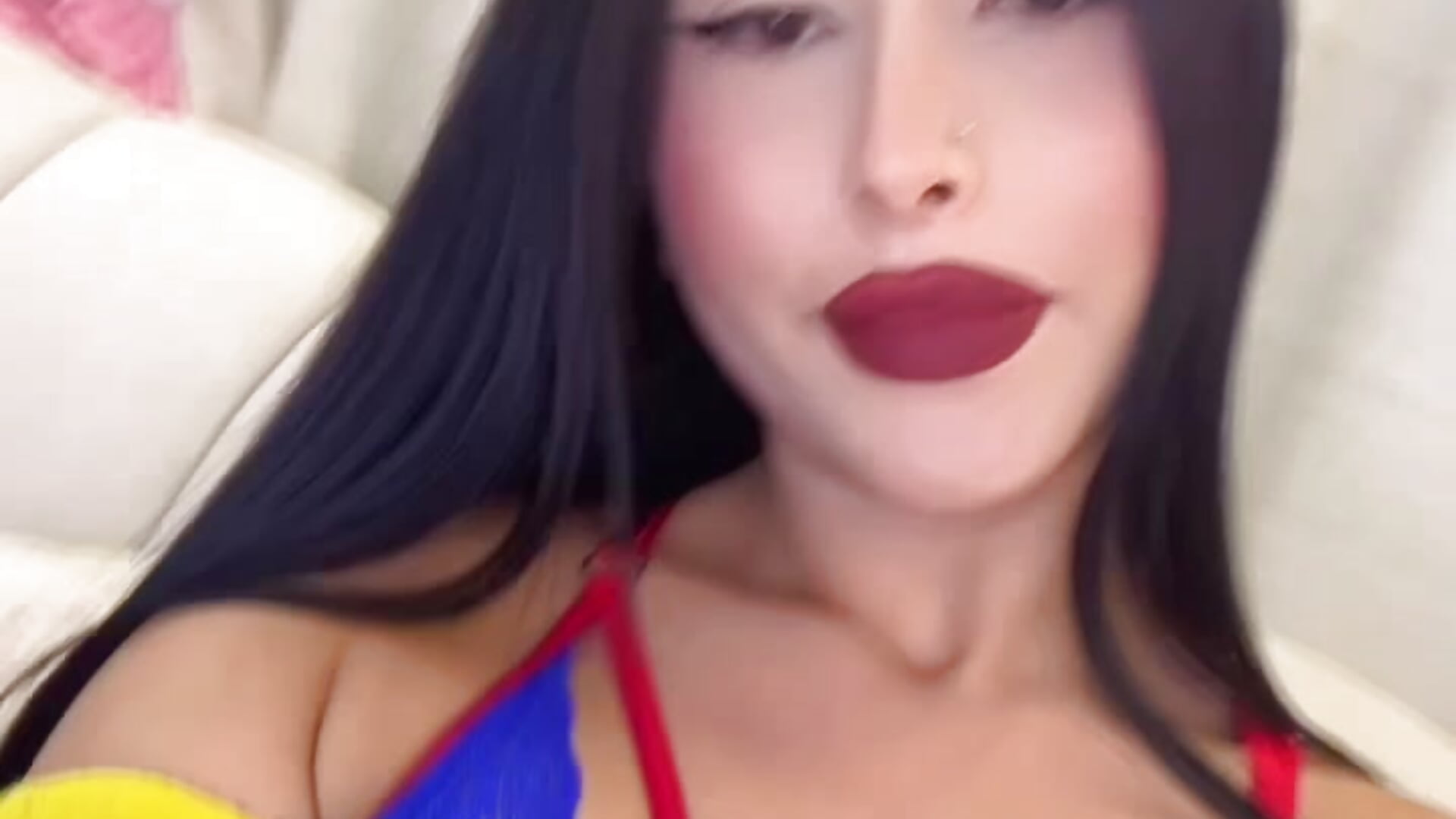 Do you like my costume? 😍 - Vídeo de kymberly_18, modelo de vídeos